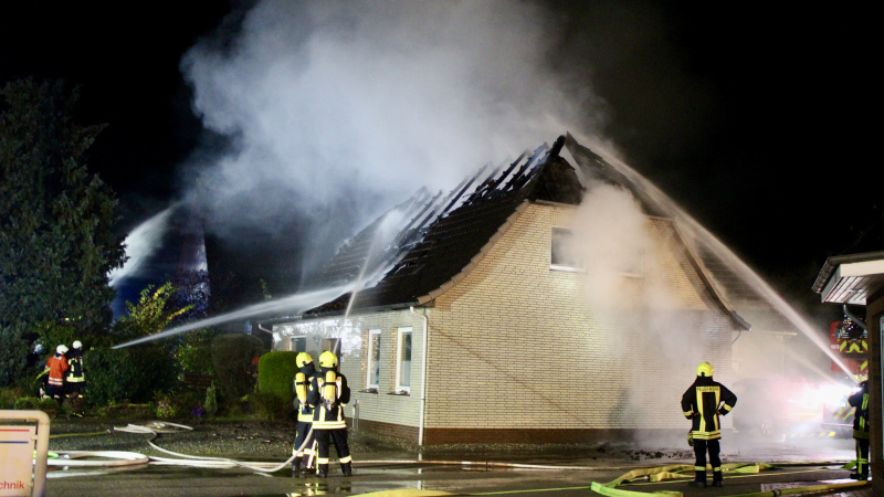 Dachstuhlbrand in Eggebek: Wohnhaus wird Raub der Flammen