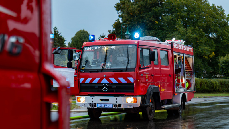 Alarmübung in Eggebek: Menschenrettung in stark verrauchten Gebäude