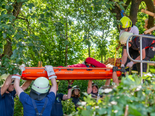 Mehr als 40 Feuerwehrangehörige bestehen Abschlussprüfung