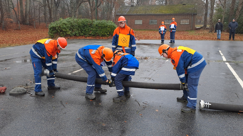 Jugendfeuerwehren: Abnahme Jugendflamme 2 in Eggebek