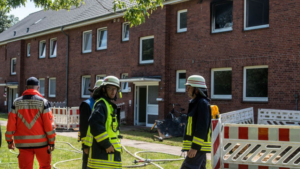 Großalarm nach Feuer in Küche